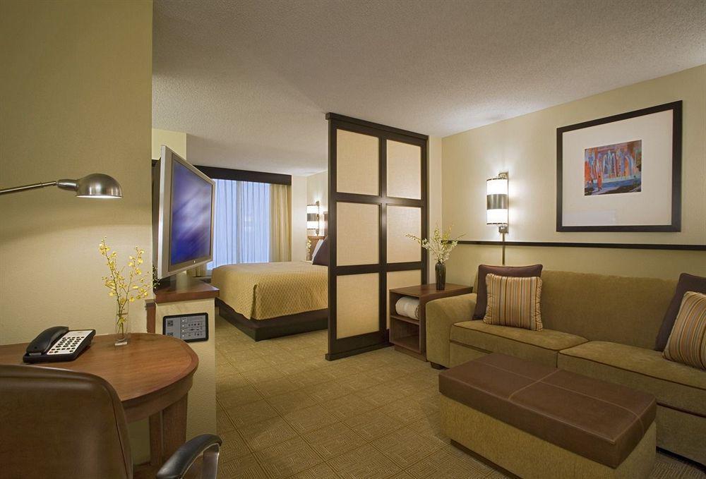 Comfort Suites Milwaukee West Pokój zdjęcie